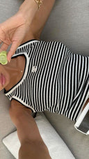 BLACK STRIPES TOP